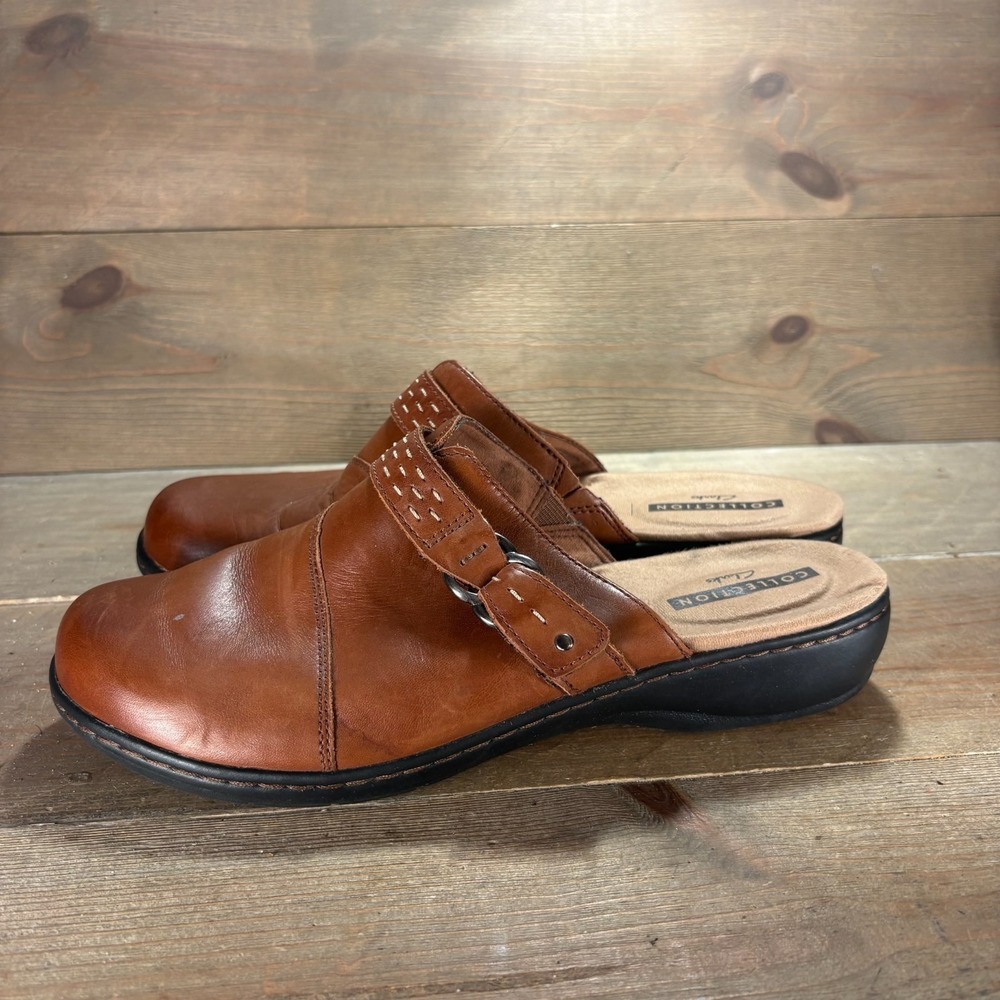 Clarks Collection Womens size 9.5 shoes Brown Leather Buckle Strap Comfort mules